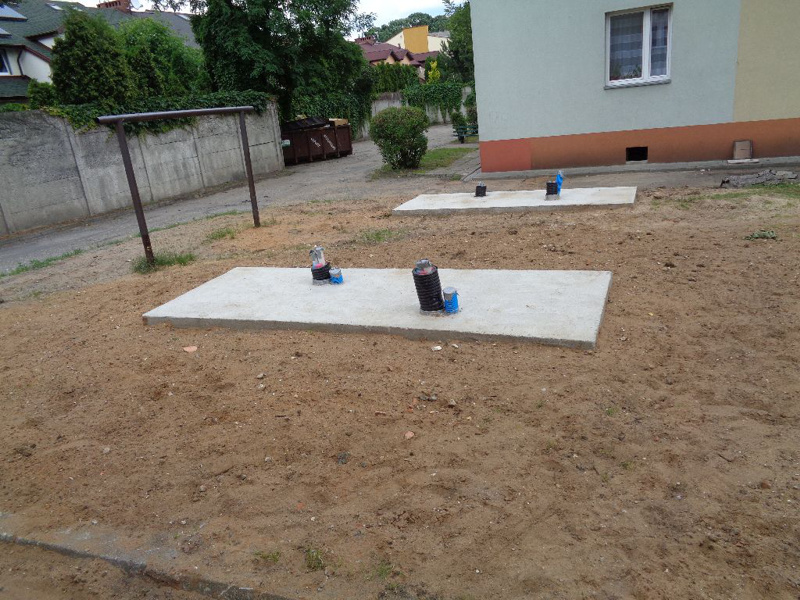12.06.2017r. Przygotowano miejsce do ustawienia pomp ciepła wraz z instalacją umozliwiającą ich podłączenie do urządzeń w węźle.
